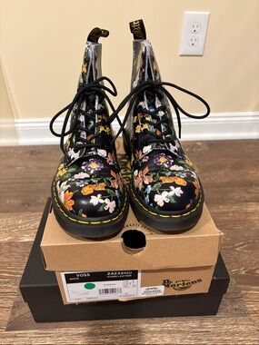 Dr. Martens Black Floral Lace-Up Combat Boots, new, size 37